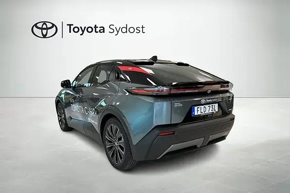 Toyota C-Hr 2026 photo 2