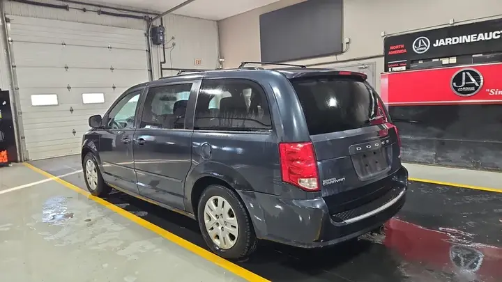 Dodge Grand Caravan 2014 photo 3