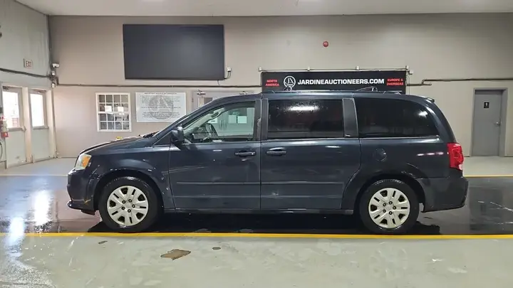 Dodge Grand Caravan 2014 photo 2
