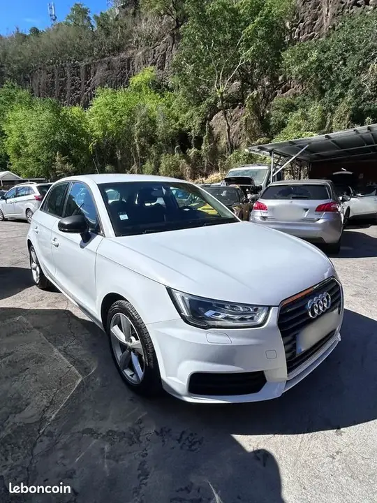 Audi A1 2017 photo 2