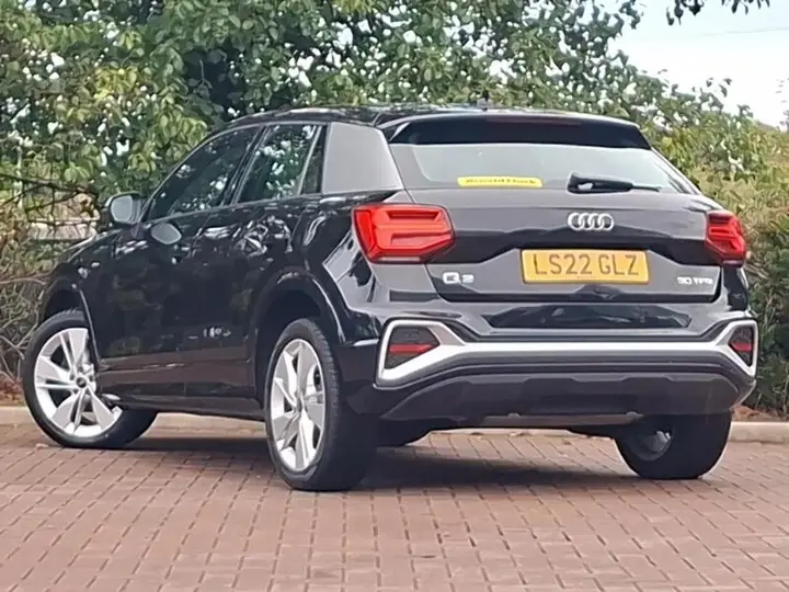 Audi Q2 2022 photo 2