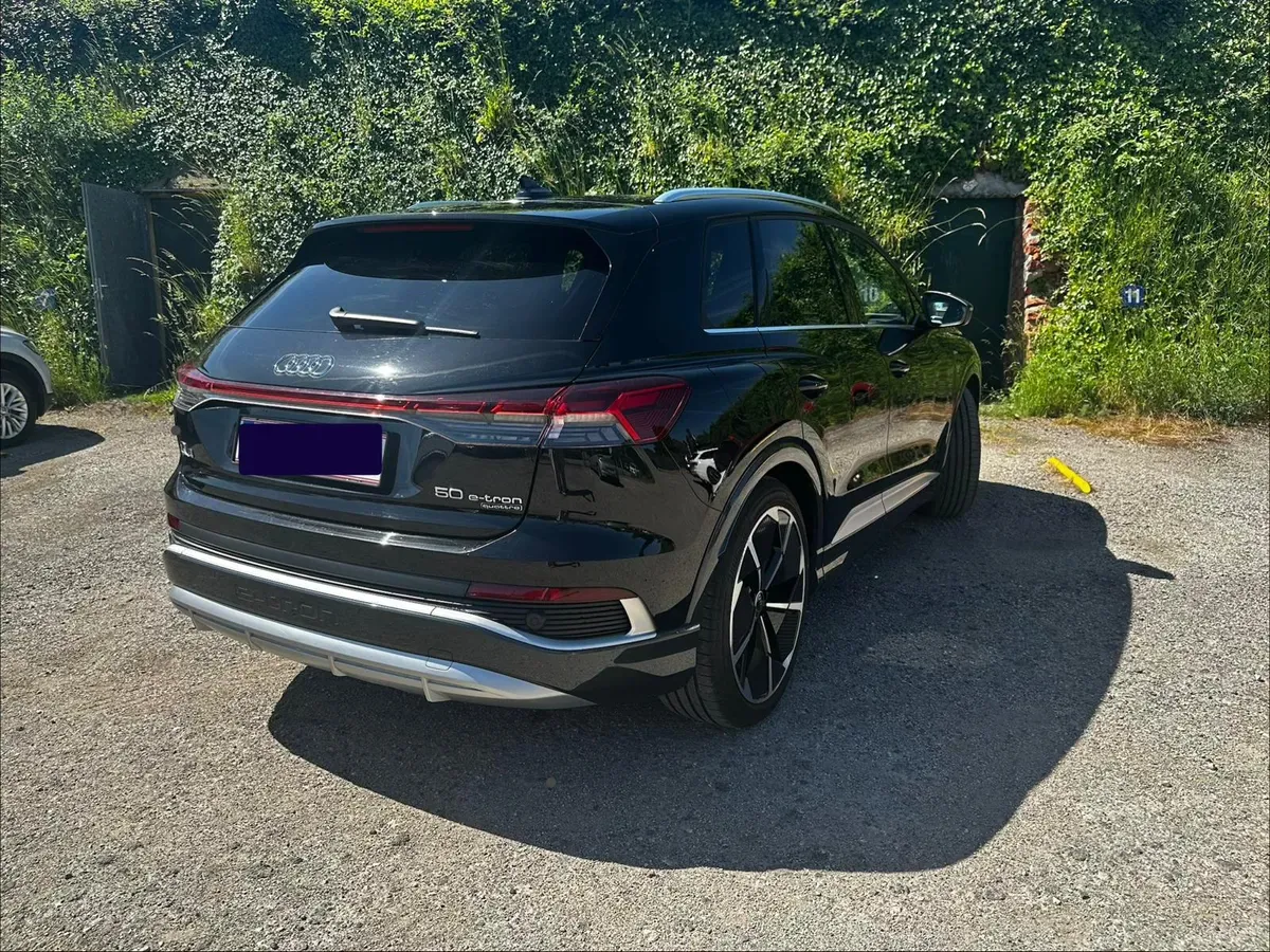 Audi Q4 2021 photo 3