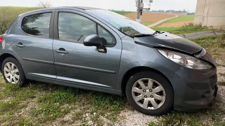 Peugeot 207 2007 photo 3