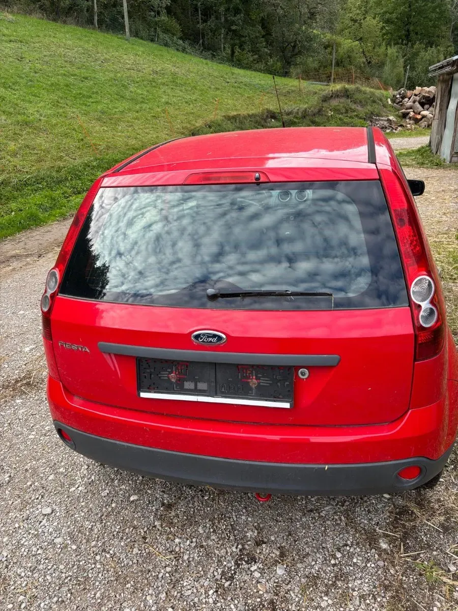 Ford Fiesta 2006 photo 3