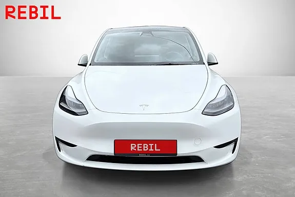 Tesla Model Y 2023 photo 2