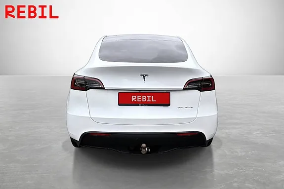 Tesla Model Y 2023 photo 5