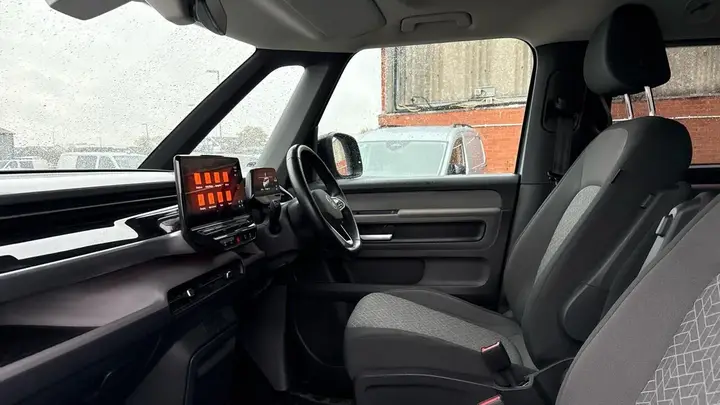 Volkswagen Id. Buzz 2024 photo 2