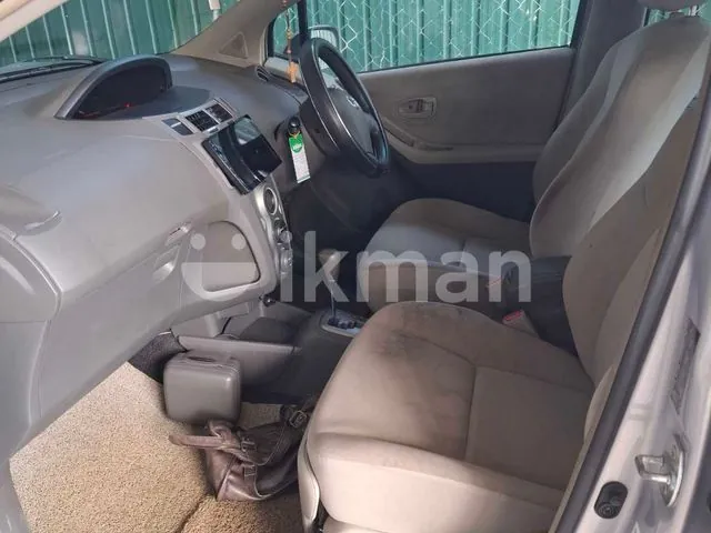 Toyota Vitz 2008 photo 2