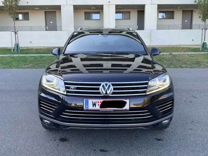 Volkswagen Touareg 2017 photo 2