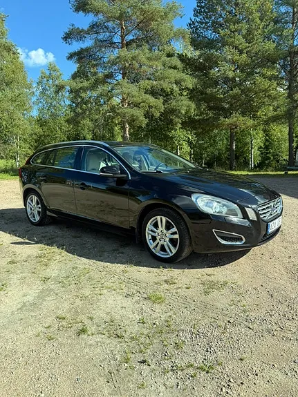 Volvo V60 2011 photo 2