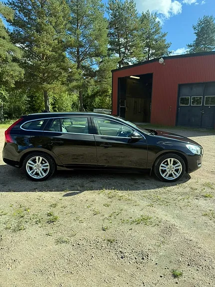Volvo V60 2011 photo 3