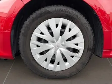 Toyota Yaris 2022 photo 2