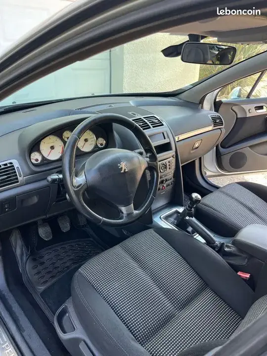 Peugeot 407 2005 photo 2