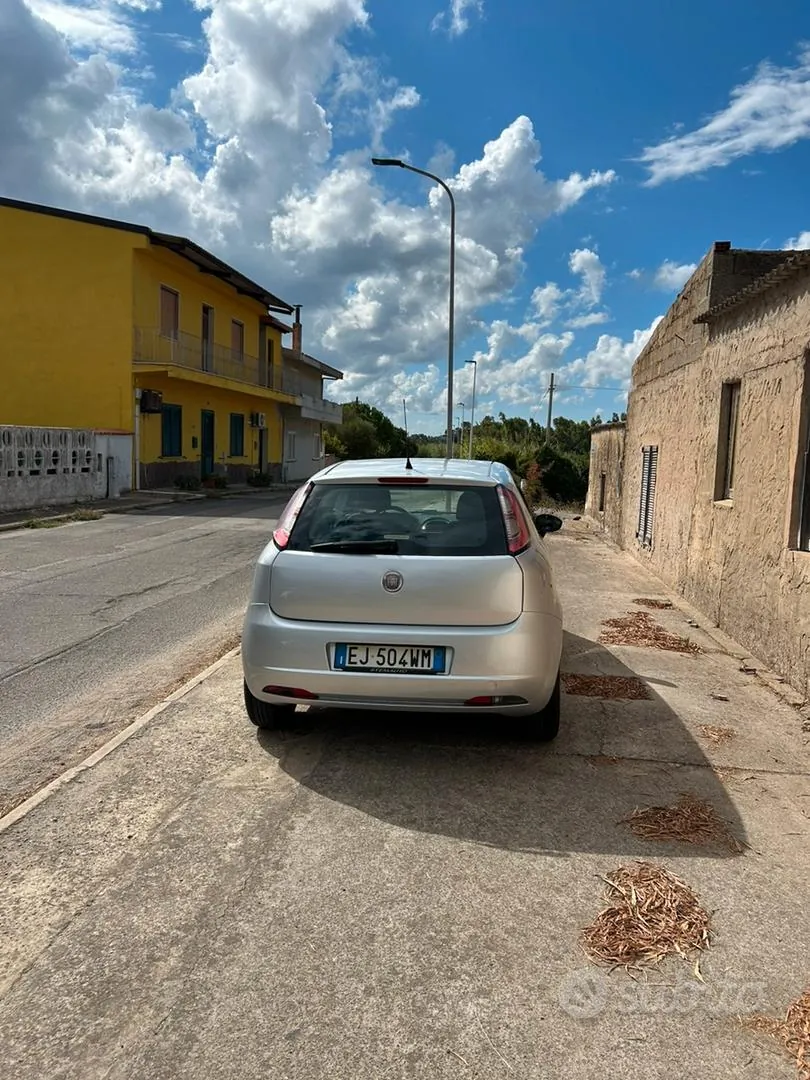 Fiat Punto Evo 2011 photo 3