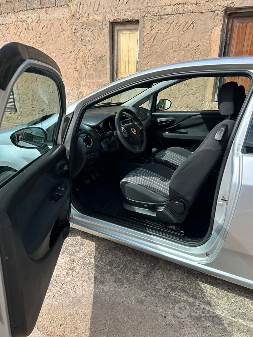 Fiat Punto Evo 2011 photo 5