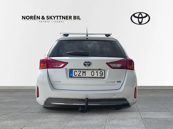 Toyota Auris 2014 photo 4