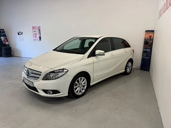 Mercedes-Benz B180 2012 photo 3