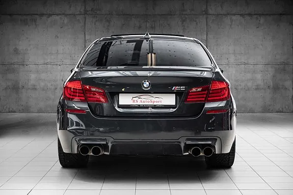 BMW M5 2012 photo 5