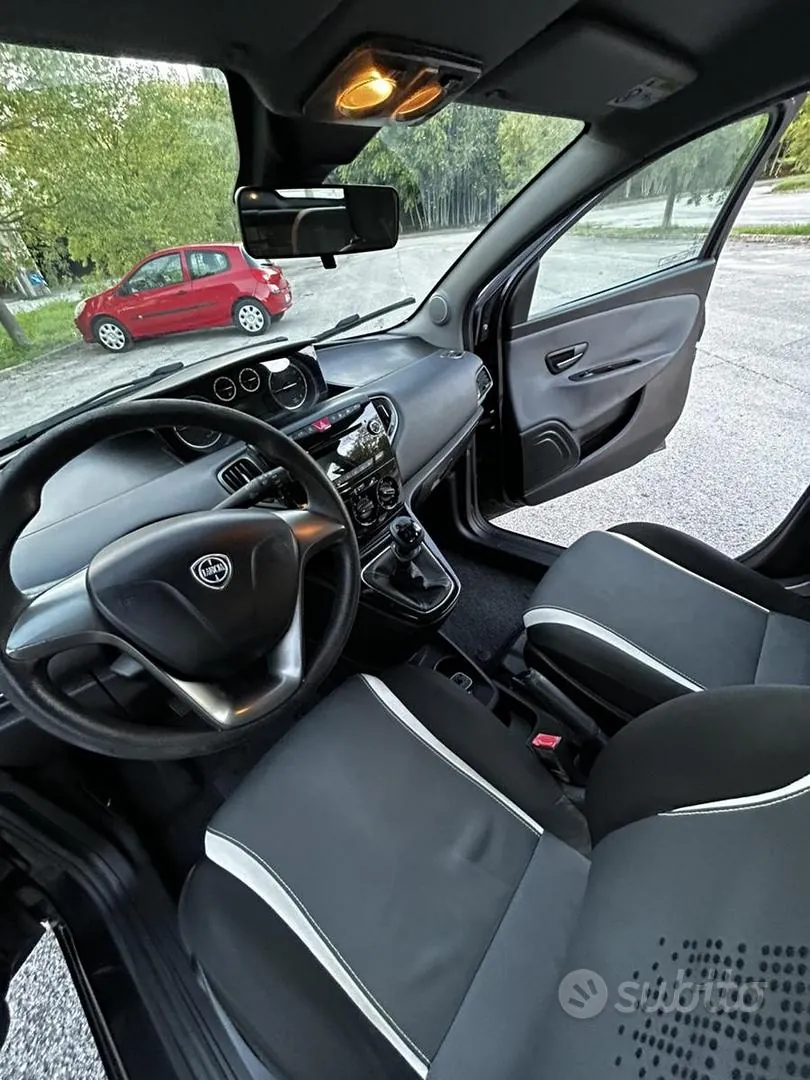 Lancia Ypsilon 2014 photo 5
