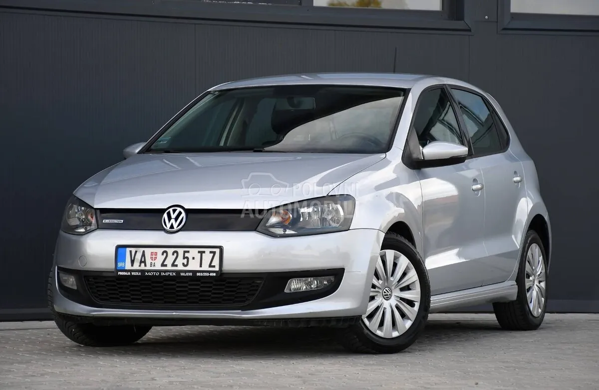 Volkswagen Polo 2010 photo 2