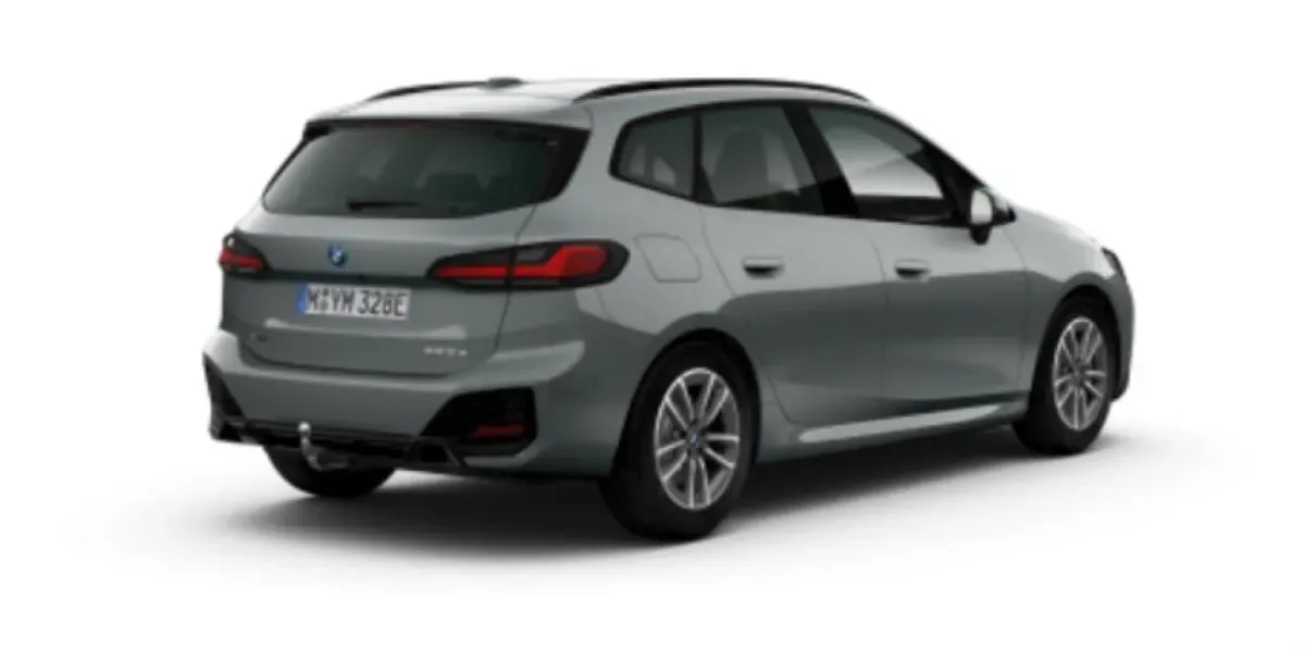 BMW 2 Series photo 2