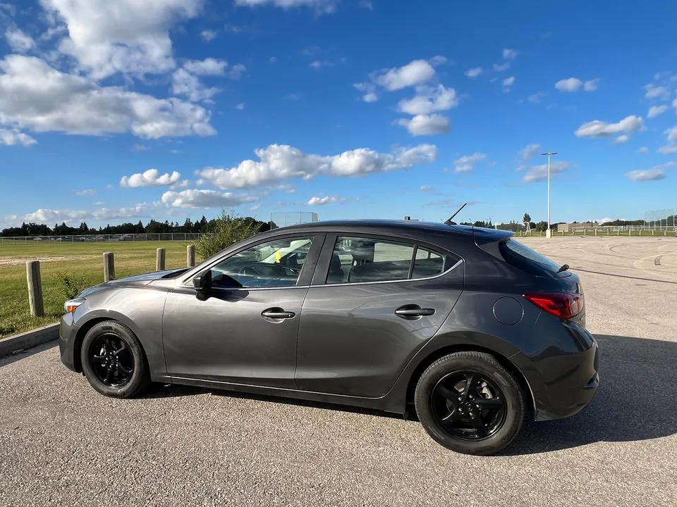 Mazda Mazda3 2018 photo 4