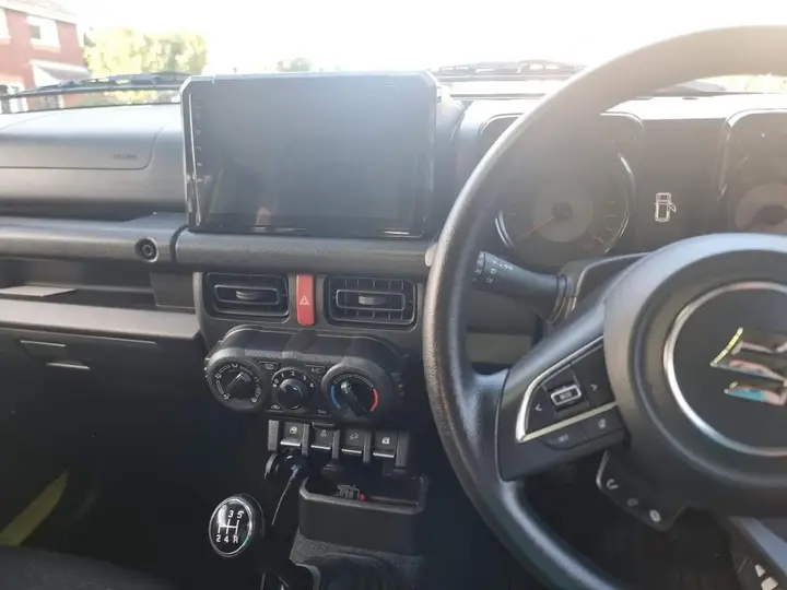 Suzuki Jimny 2023 photo 5