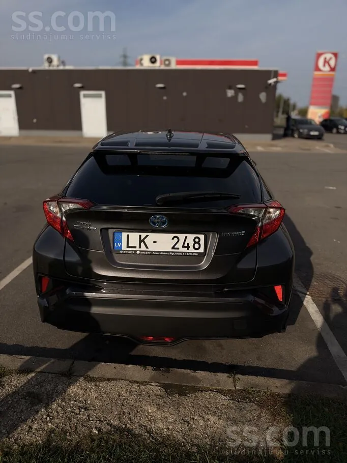Toyota C-Hr 2018 photo 5