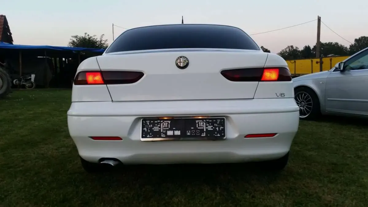 Alfa Romeo 156 1998 photo 2
