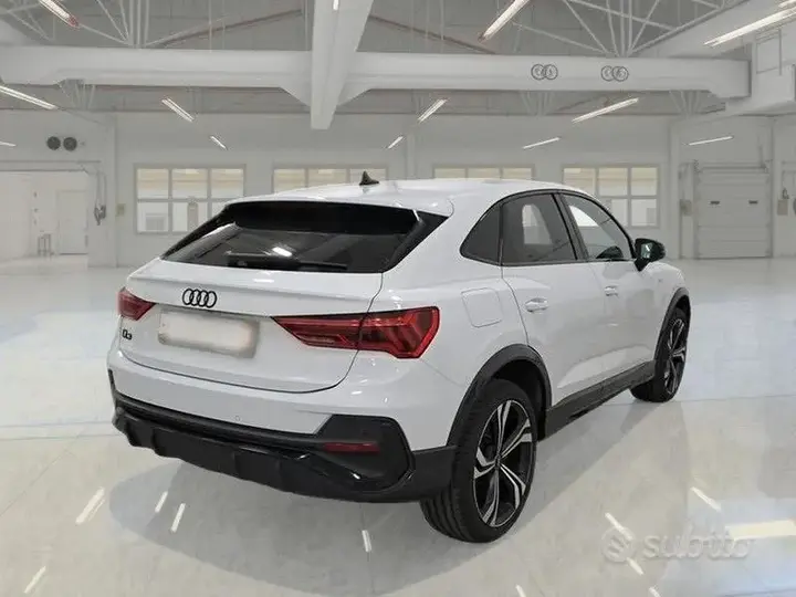 Audi Q3 2022 photo 4