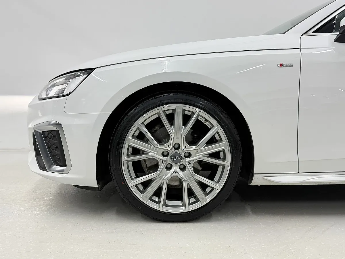 Audi A4 2020 photo 3