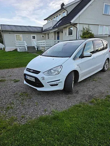 Ford S-Max 2011 photo 2