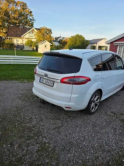Ford S-Max 2011 photo 3