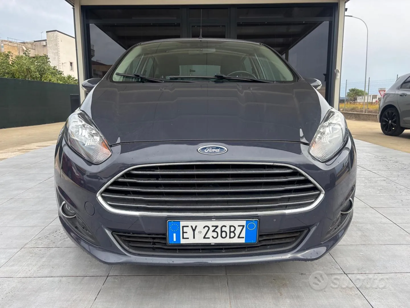 Ford Fiesta 2015 photo 2