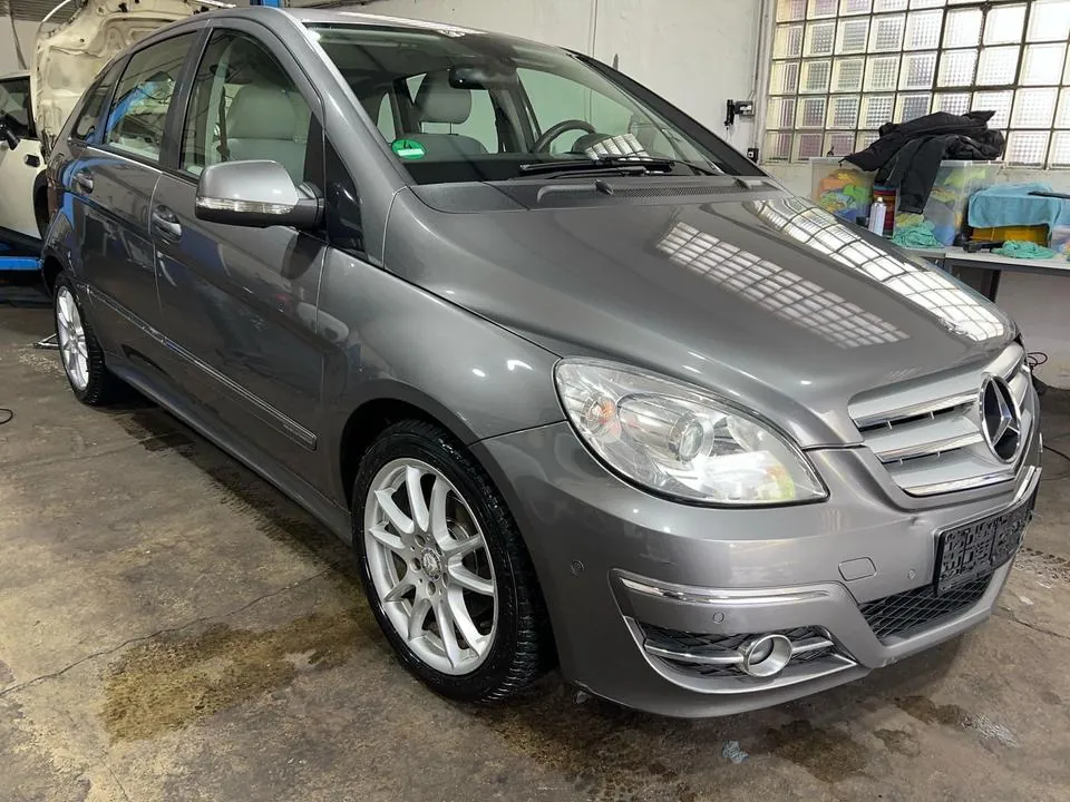 Mercedes-Benz B 170