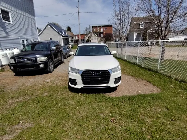 Audi Q3 2016 photo 4