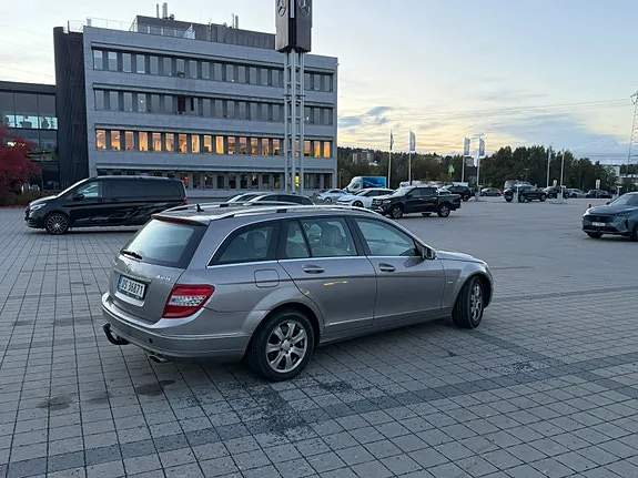 Mercedes-Benz C320 2009 photo 3