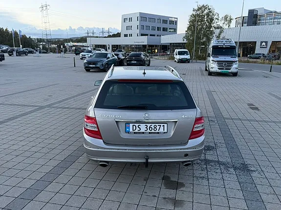 Mercedes-Benz C320 2009 photo 4