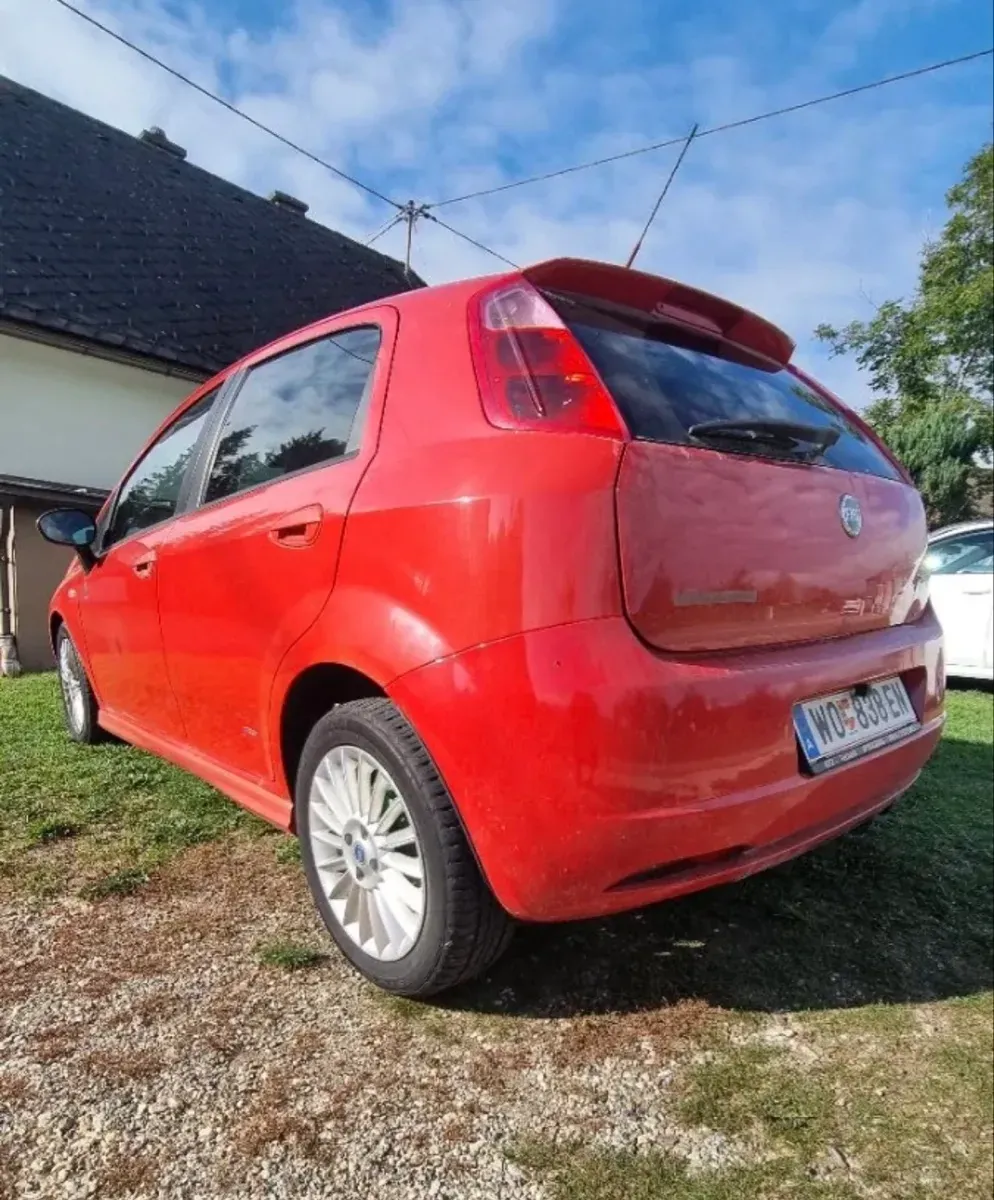Fiat Punto 2006 photo 2