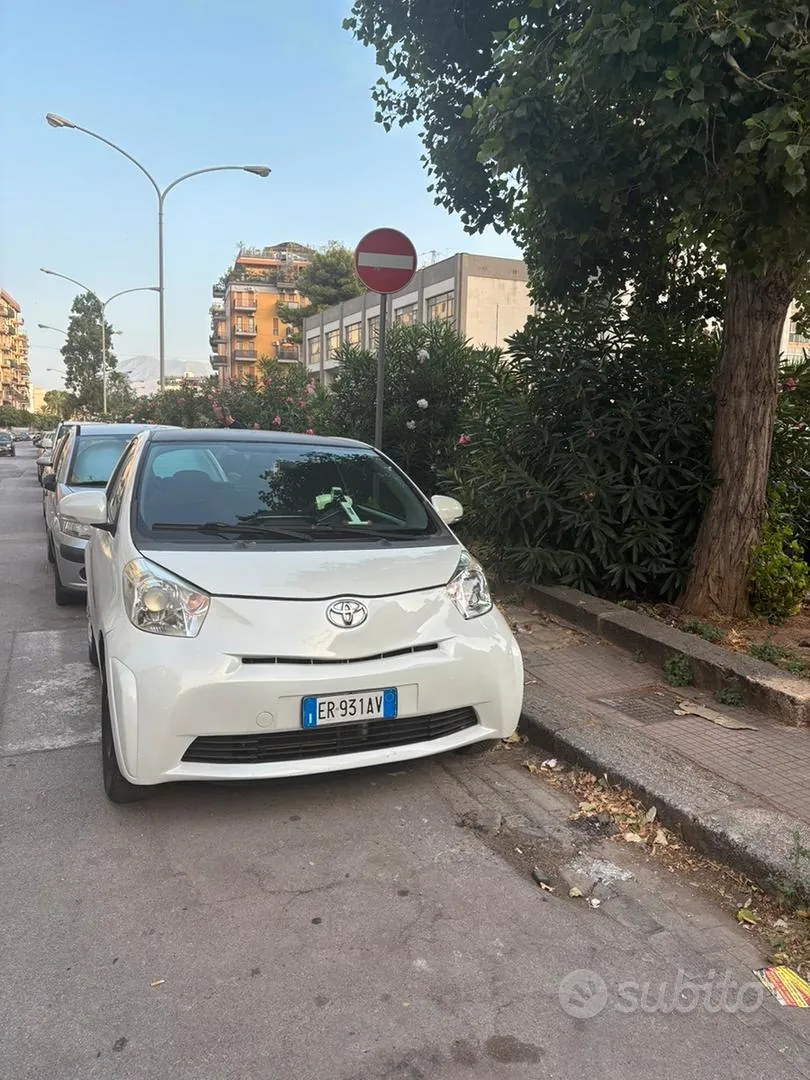 Toyota Iq