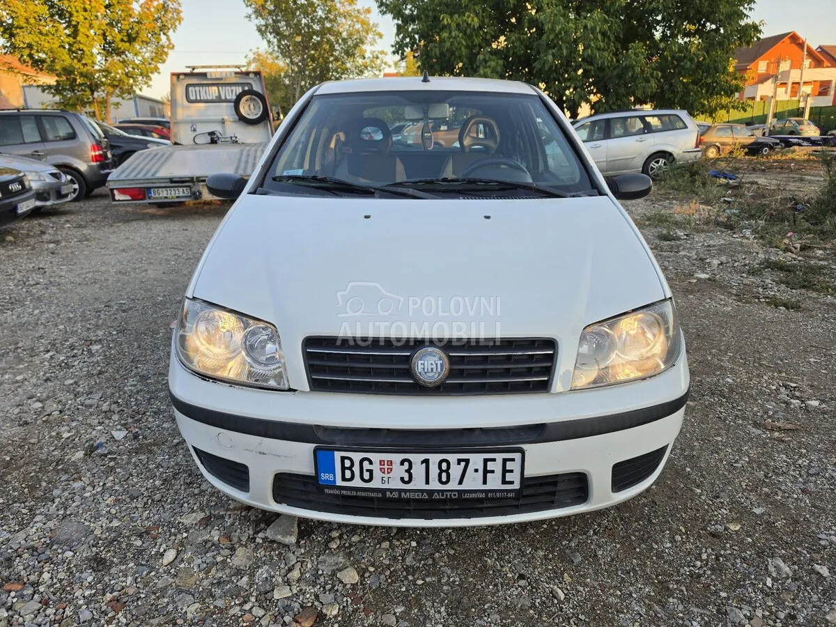 Fiat Punto 2004 photo 2