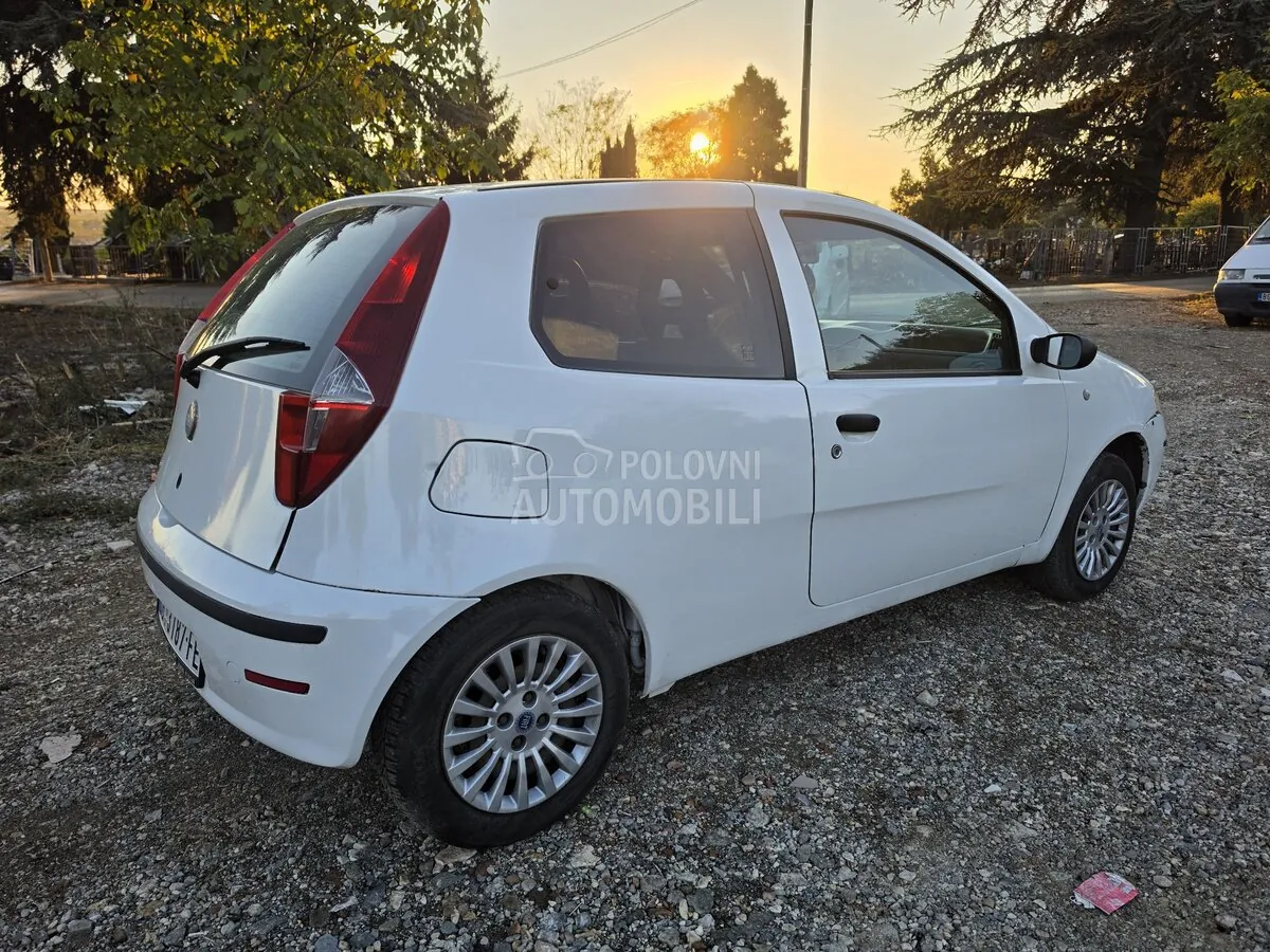 Fiat Punto 2004 photo 4
