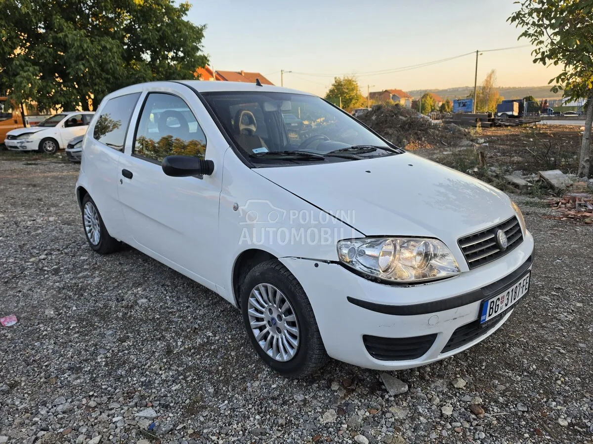 Fiat Punto 2004 photo 3