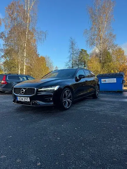 Volvo V60 2019 photo 2