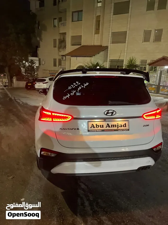 Hyundai Santa Fe 2018 photo 2