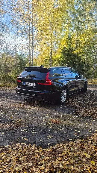 Volvo V60 2019 photo 2
