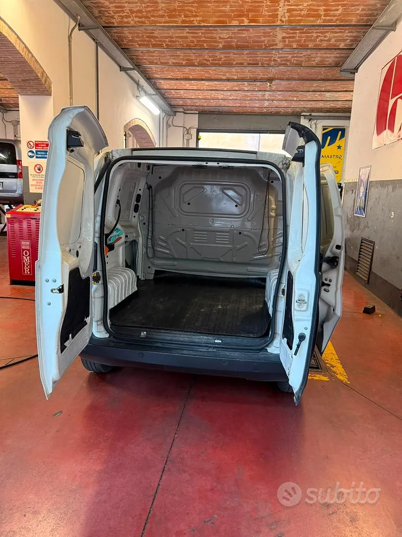 Fiat Fiorino 2016 photo 5