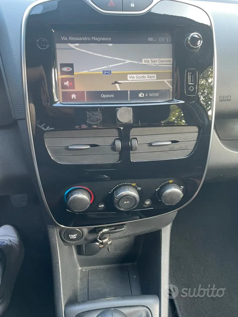 Renault Clio 2015 photo 4