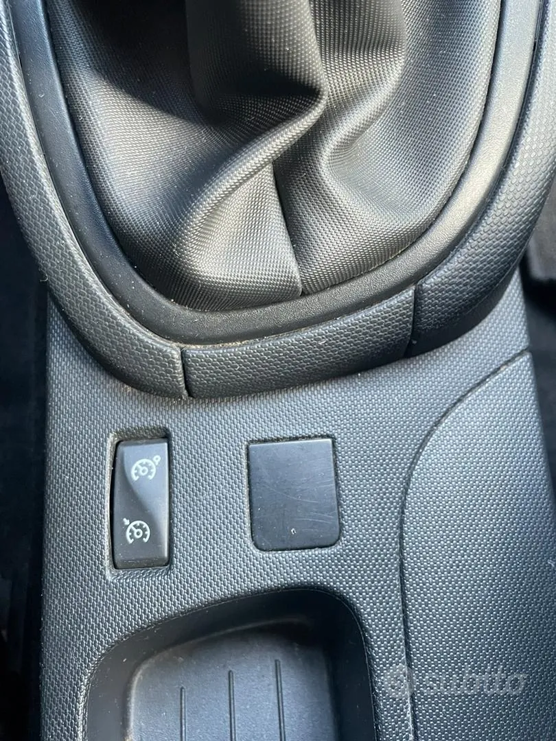 Renault Clio 2015 photo 5