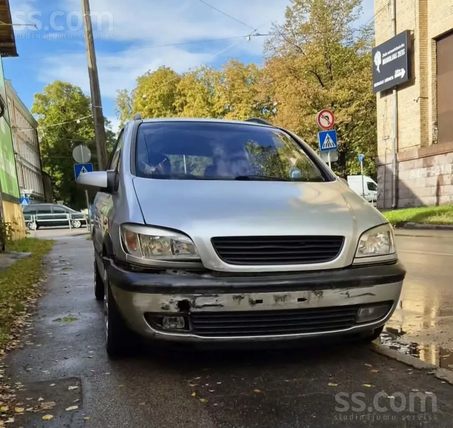 Opel Zafira 2003 photo 2
